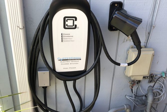 electric-vehicle-outdoor-charger-clipper-creek-scaled